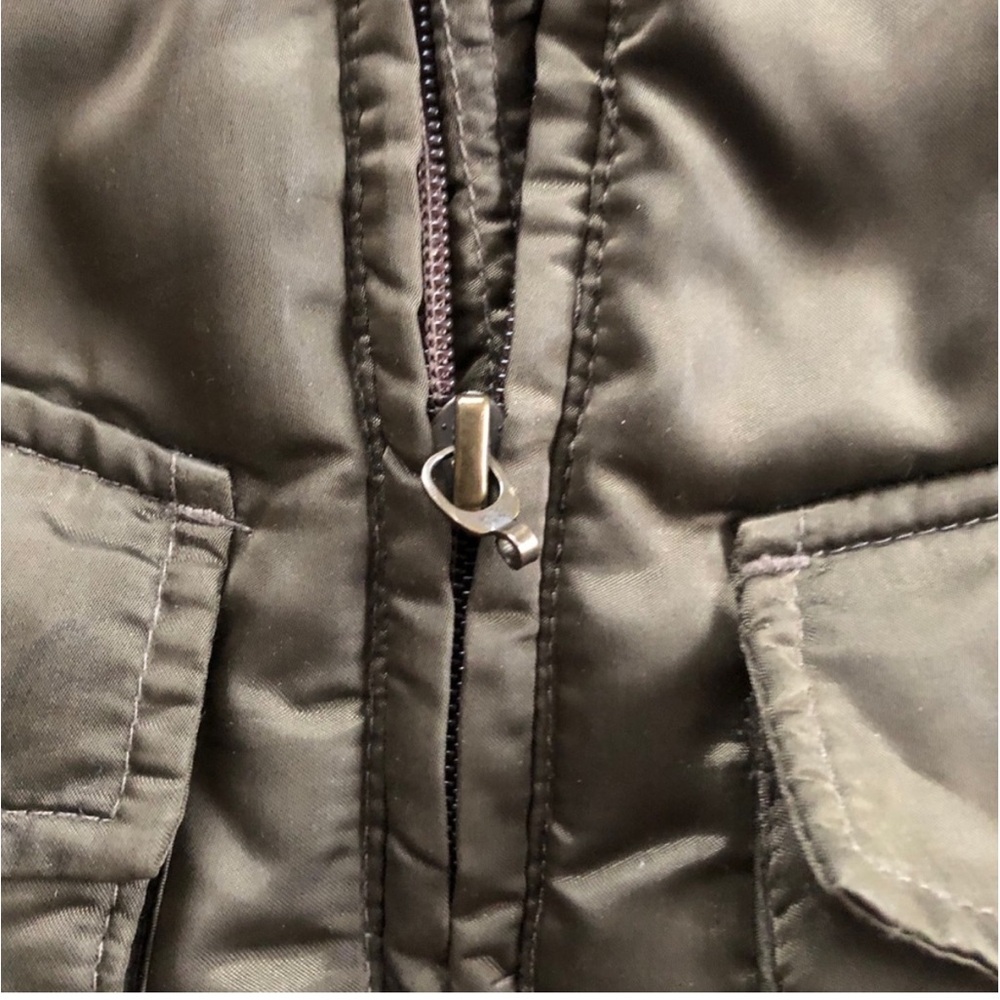 Guess Puffer Jacket - Picture 5 of 9